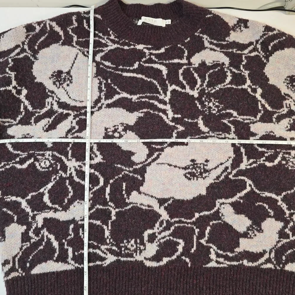 ASTR the Label Saira Floral Sweater